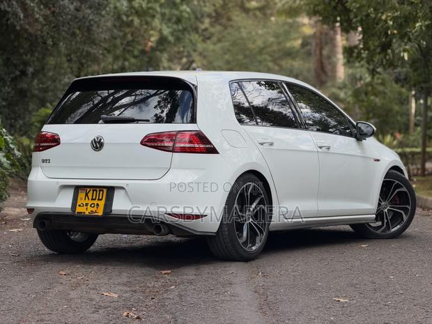 Volkswagen Golf GTI 2014 White