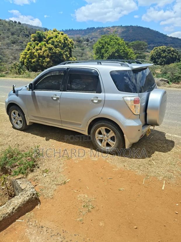 Toyota Rush 2015 Silver