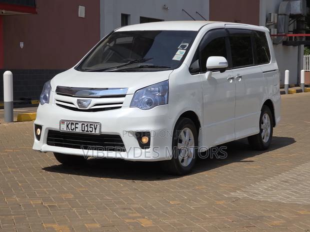 Toyota Noah 2008 White