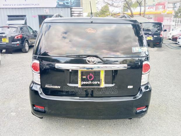 Toyota Corolla Rumion 2011 Black