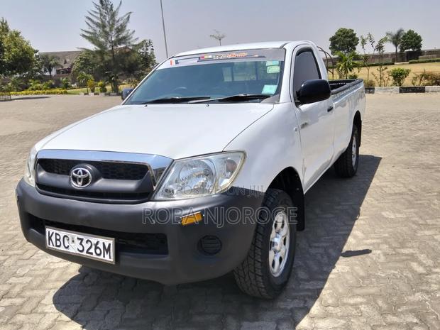 Toyota Hilux 2.5 D-4D SRX 4WD 2008 White