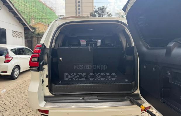 Toyota Land Cruiser Prado 2.7 2020 White