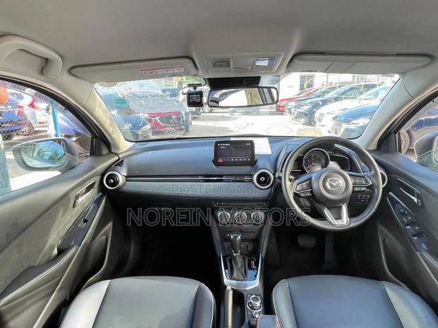 Mazda 2 2020 Silver