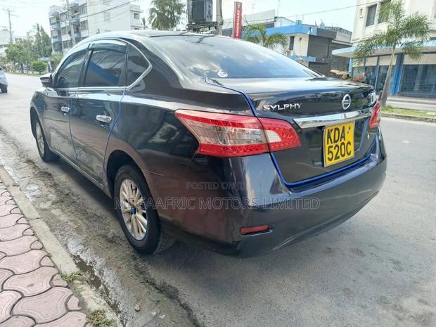 Nissan Sylphy 2013 Blue