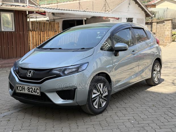 Honda Fit 2015 Silver