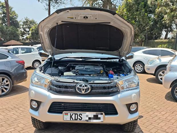 Toyota Hilux 2017 White