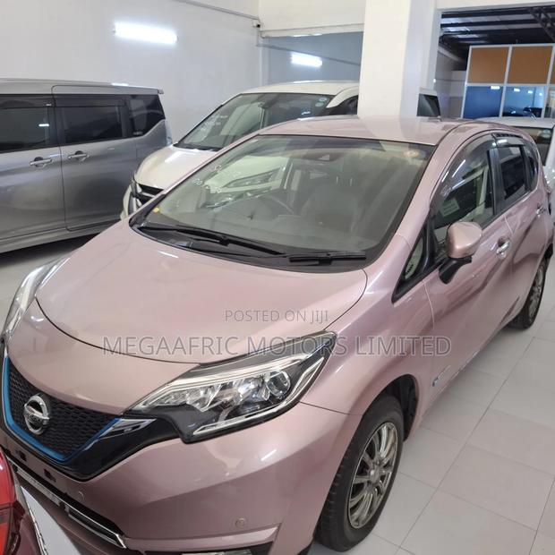 Nissan Note 1.2 Hybrid 2019 Pink