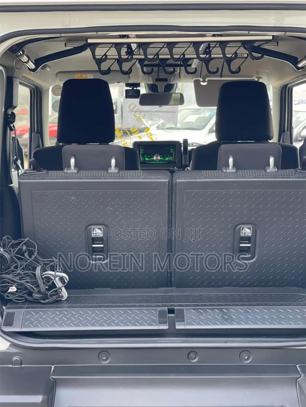 Suzuki Jimny 2019 White