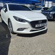 Mazda Axela 2018 White for sale