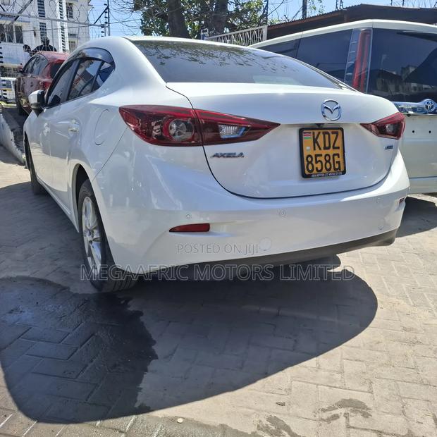 Mazda Axela 2018 White