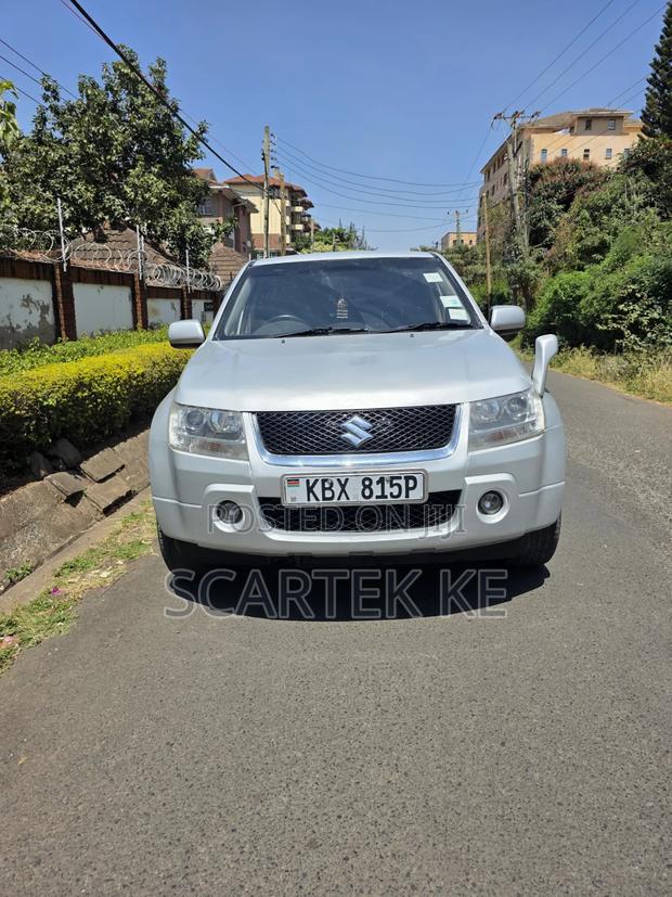 Suzuki Escudo 2006 Silver