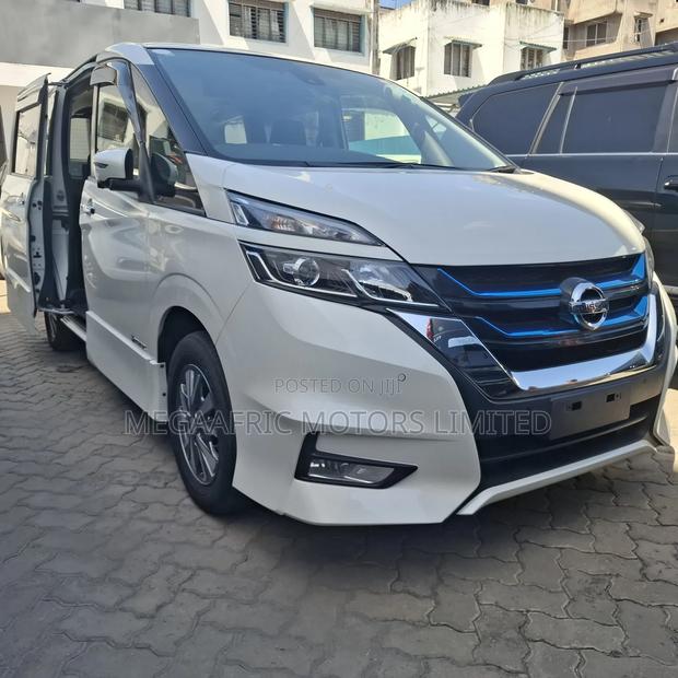 Nissan Serena 2019 White