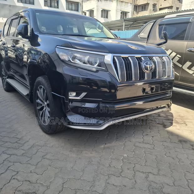 Toyota Land Cruiser Prado 2.8 2019 Black