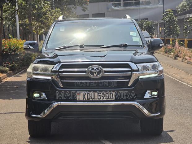Toyota Land Cruiser Prado 2011 Black