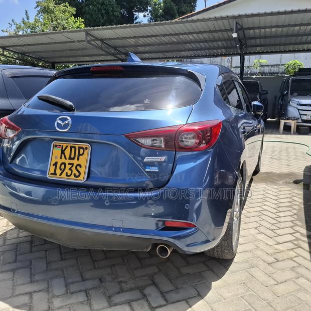 Mazda Axela 2016 Blue