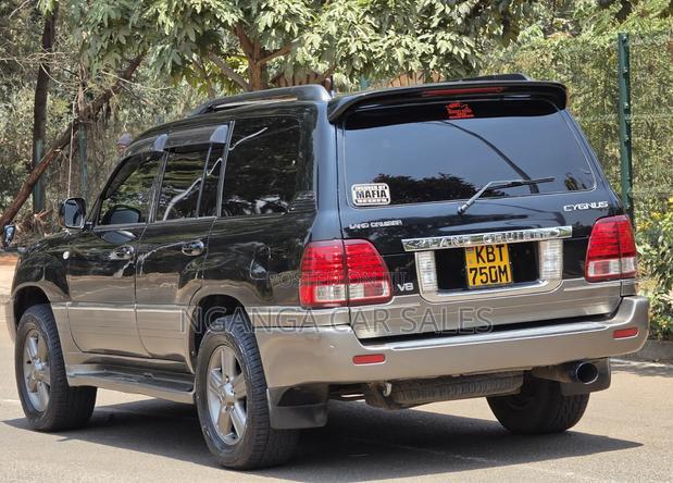 Toyota Land Cruiser 2005 Black