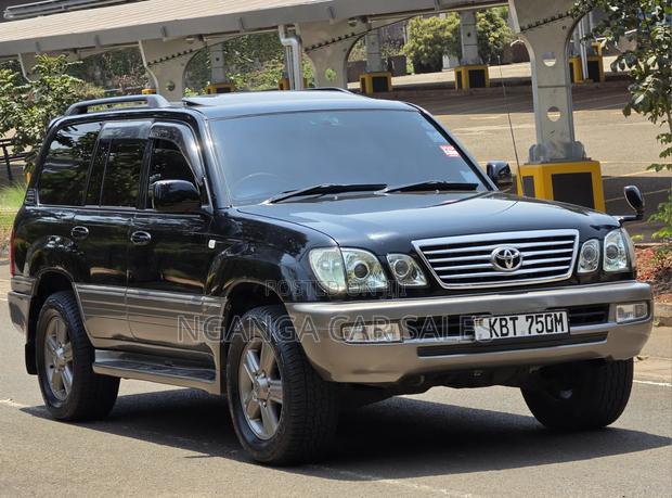 Toyota Land Cruiser 2005 Black