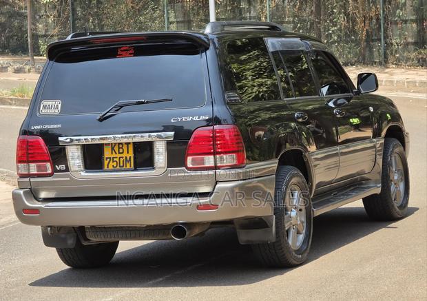 Toyota Land Cruiser 2005 Black