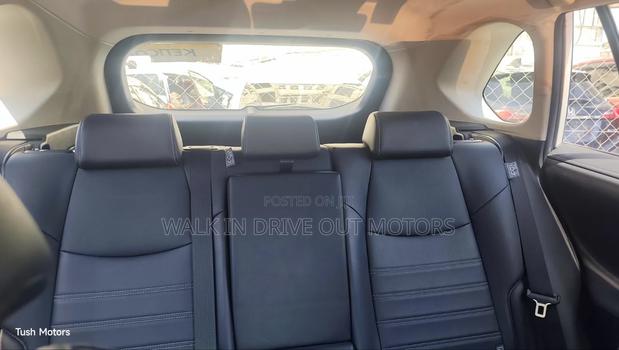 Toyota RAV4 2019 Pearl