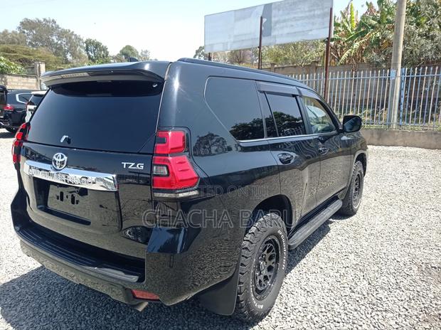 Toyota Land Cruiser Prado 2019 Black
