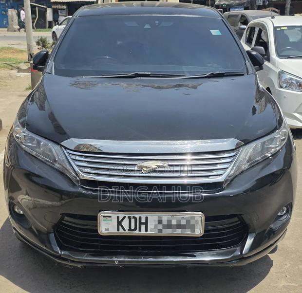 Toyota Harrier 2.0 4WD 2014 Black