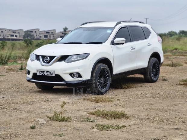 Nissan X-Trail 2.0 Petrol FWD 2014 White