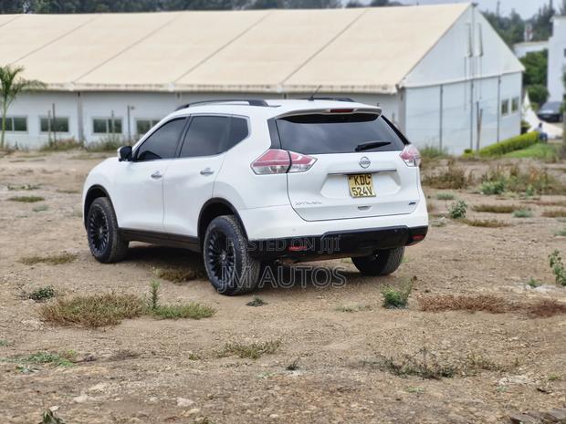 Nissan X-Trail 2.0 Petrol FWD 2014 White