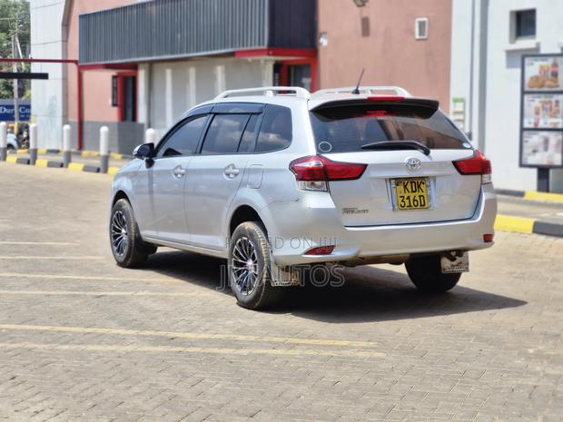Toyota Corolla Fielder 1.5 Petrol FWD 2015 Silver