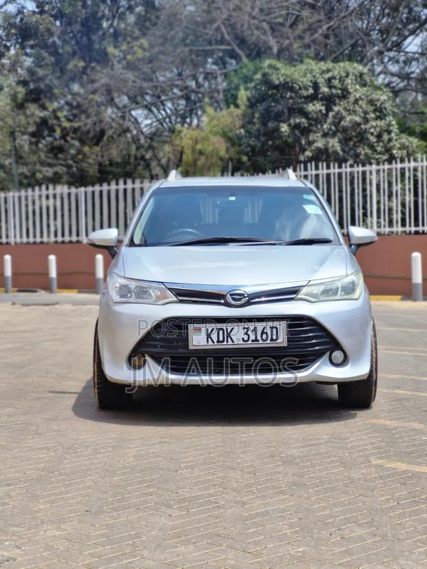 Toyota Corolla Fielder 1.5 Petrol FWD 2015 Silver