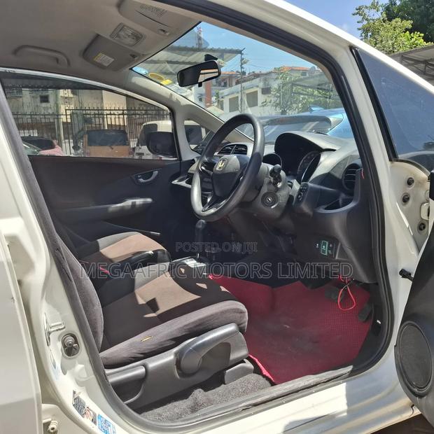 Honda Fit Shuttle 2012 White