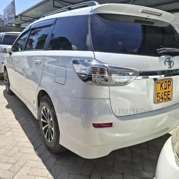 Toyota Wish 2016 White