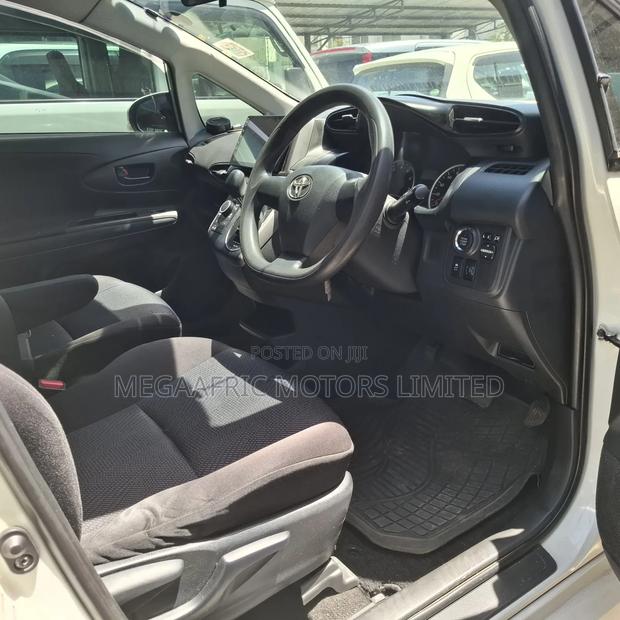 Toyota Wish 2016 White