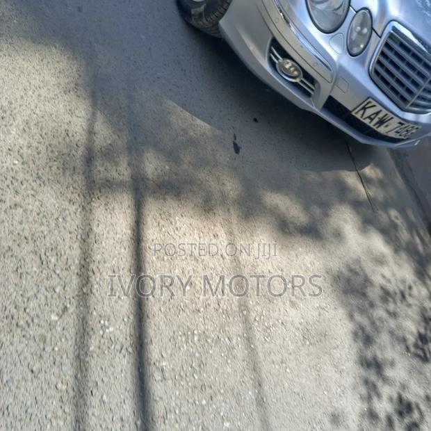 Mercedes-Benz E280 2001 Silver