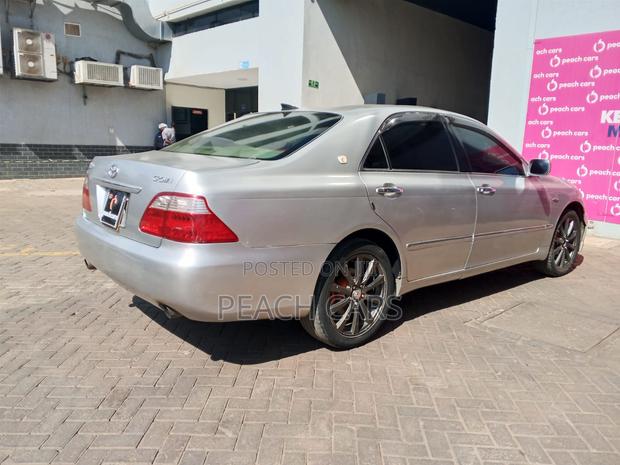 Toyota Crown 2007 Silver