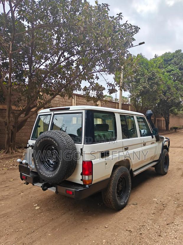 Toyota Land Cruiser 2019 White