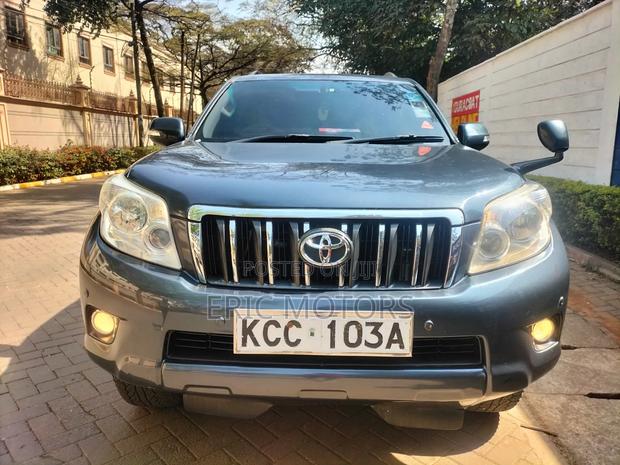 Toyota Land Cruiser Prado 2.7 i 2012 Black