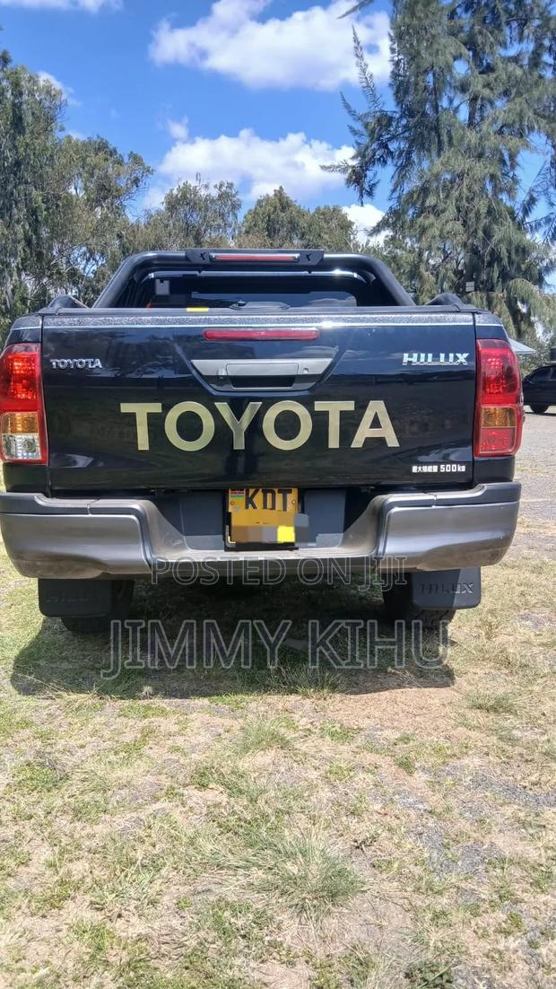 Toyota Hilux 2.4 Diesel 2020 Black