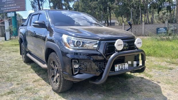 Toyota Hilux 2.4 Diesel 2020 Black