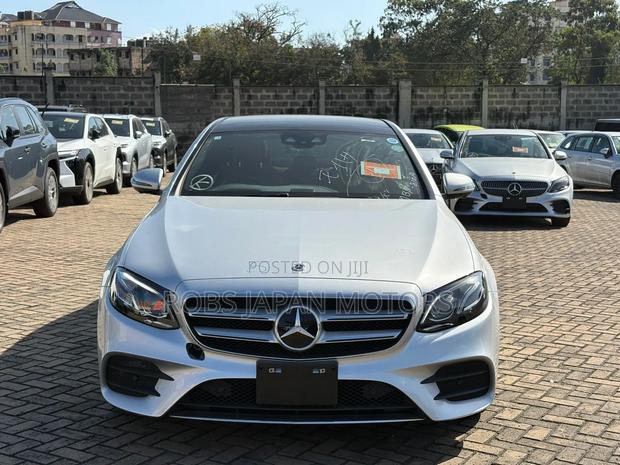 Mercedes-Benz E200 2019 Ivory