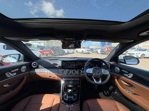Mercedes-Benz E200 2019 Ivory
