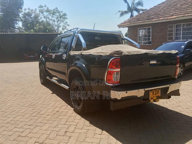 Toyota Hilux 3.0 D-4D 4x4 2015 Black