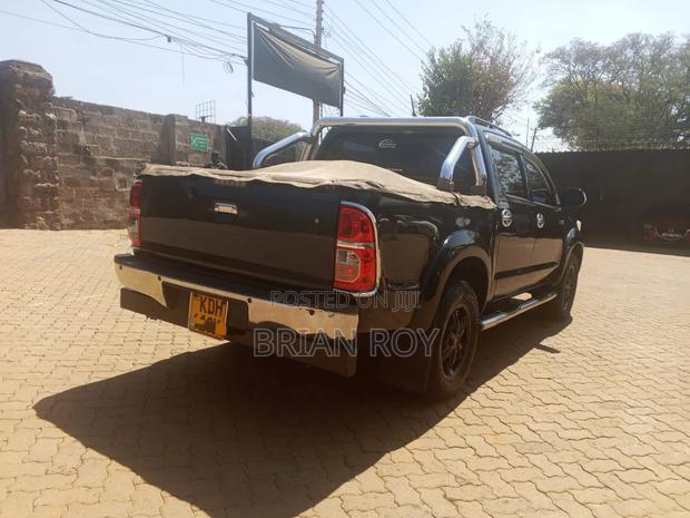 Toyota Hilux 3.0 D-4D 4x4 2015 Black