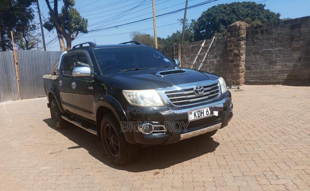 Toyota Hilux 3.0 D-4D 4x4 2015 Black