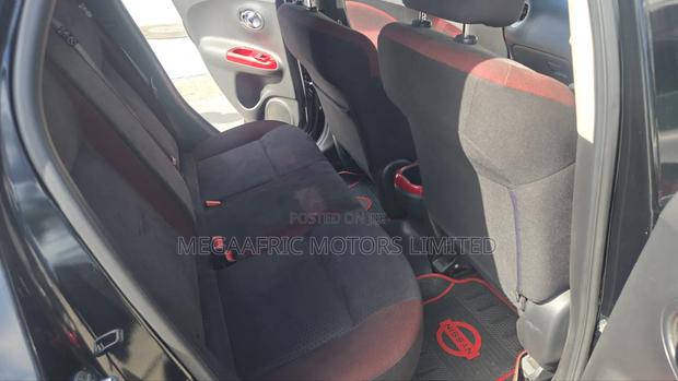 Nissan Juke S 4dr Hatchback AWD (1.6L 4cyl Turbo CVT) 2015 Black