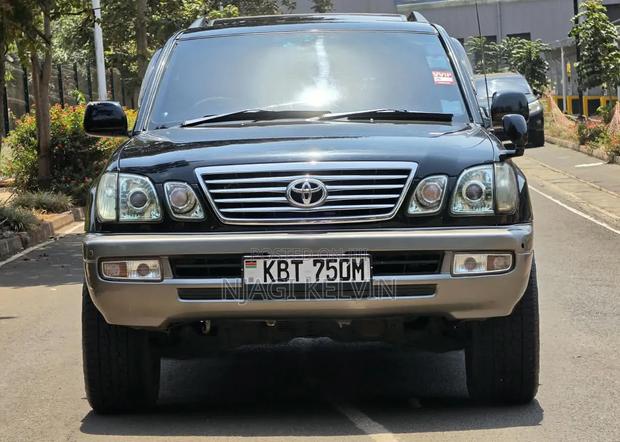 Toyota Land Cruiser Cygnus 4.7 2005 Black