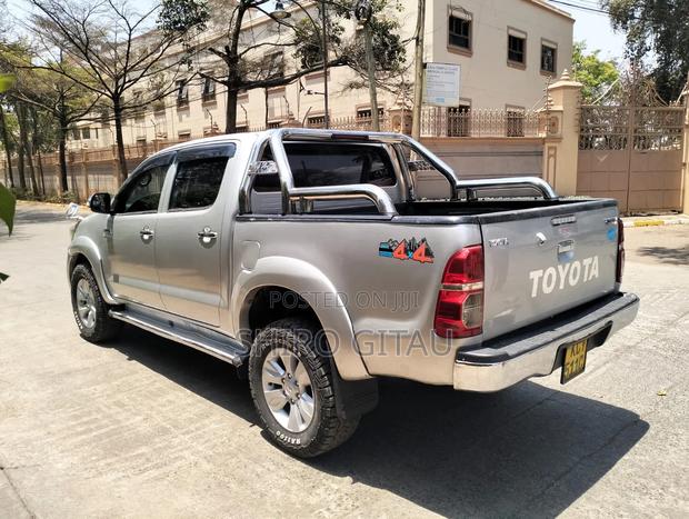Toyota Hilux 2013 Silver