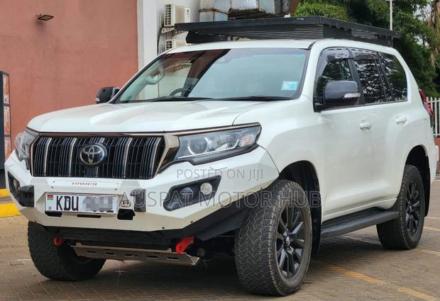 Toyota Land Cruiser Prado 2.8 2021 White