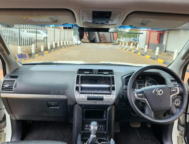 Toyota Land Cruiser Prado 2.8 2021 White