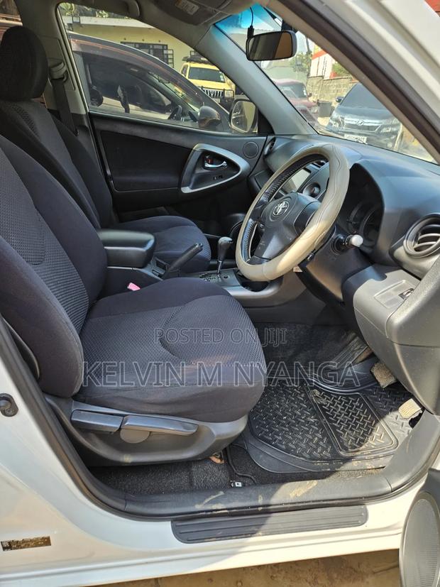 Toyota RAV4 4x4 2009 Silver