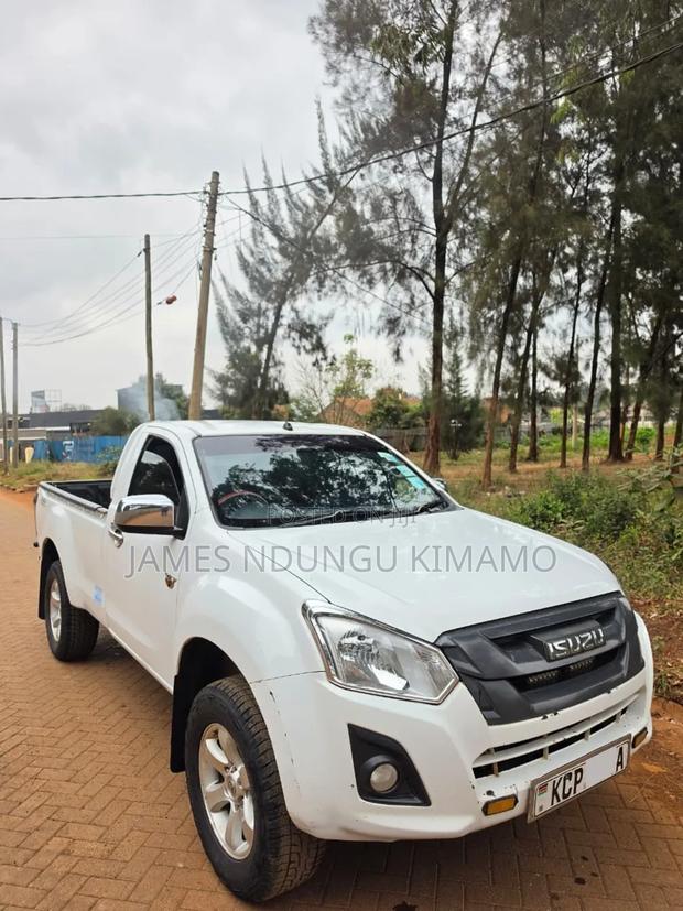 Isuzu D-MAX 2017 White